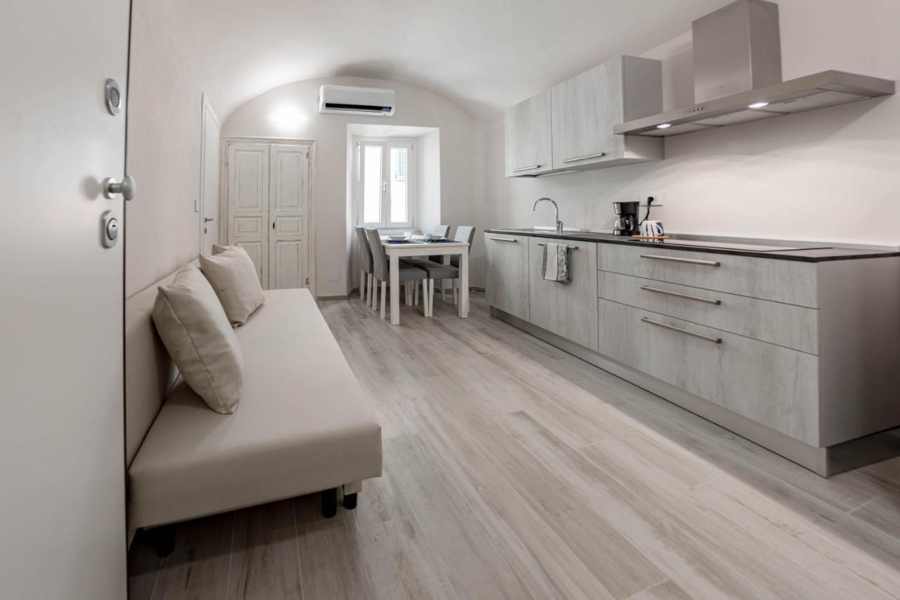 Apartamento H11 Piccola Perla A Un Passo Dal Mare Santo Stefano al Mare Exterior foto